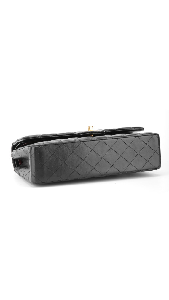 Chanel Classic Double Flap Medium i svart lammeskinn