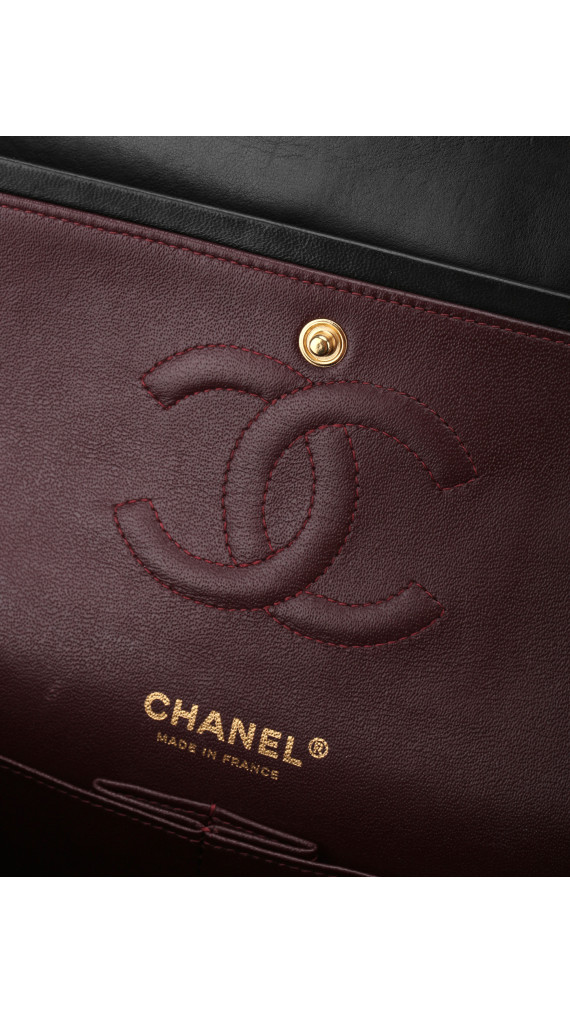Chanel Classic Double Flap Medium i svart lammeskinn