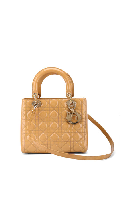 Christian Dior Lady Dior Medium i Beige patent skinn