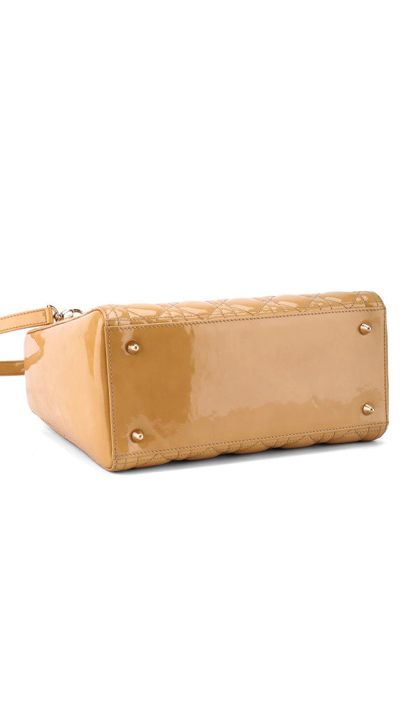 Christian Dior Lady Dior Medium i Beige patent skinn