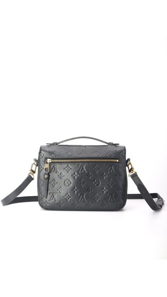Louis Vuitton Pochette Métis i sort Monogram Empreinte-skinn