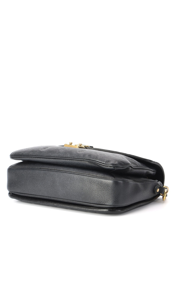 Louis Vuitton Pochette Métis i sort Monogram Empreinte-skinn