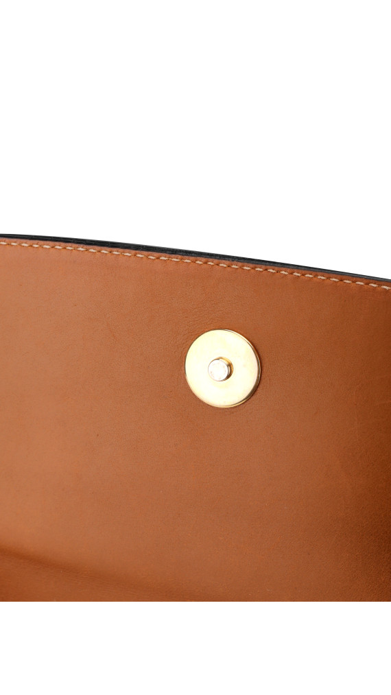 Prada Soft Calf Flap Shoulder Bag i karamellbrunt skinn