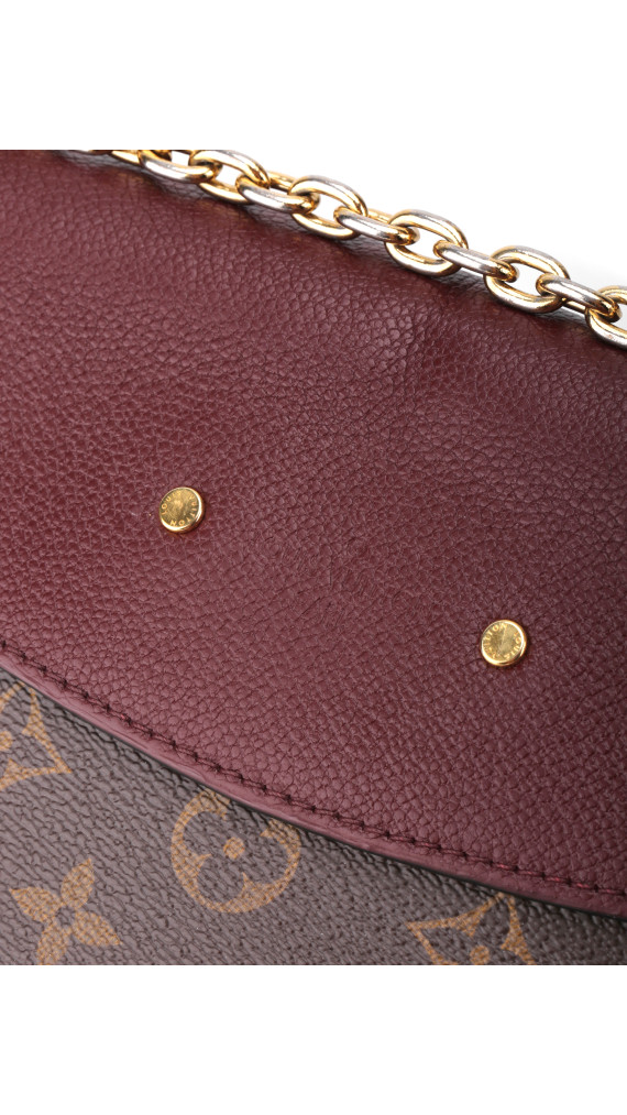 Louis Vuitton Saint Placide Chain Bag