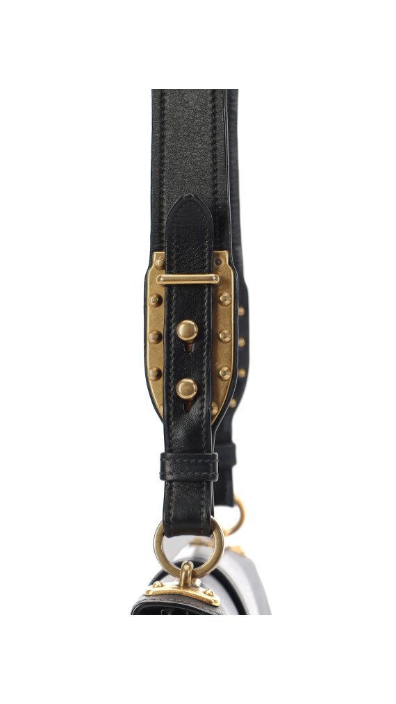 Prada Cahier Shoulder Bag i svart kalveskinn med antikk gullfarget hardware
