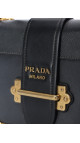 Prada Cahier Shoulder Bag i svart kalveskinn med antikk gullfarget hardware
