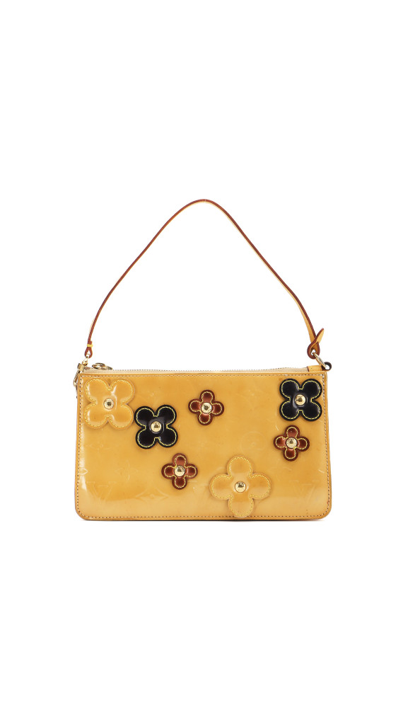 Louis Vuitton Pochette Fleurs i gul Vernis-skinn