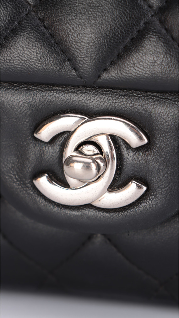 Chanel Classic Double Flap Medium - Black Caviar Leather
