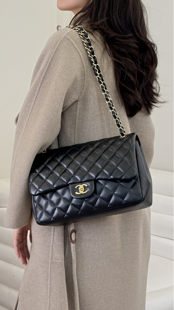 Chanel Double Flap Jumbo - Black Lambskin