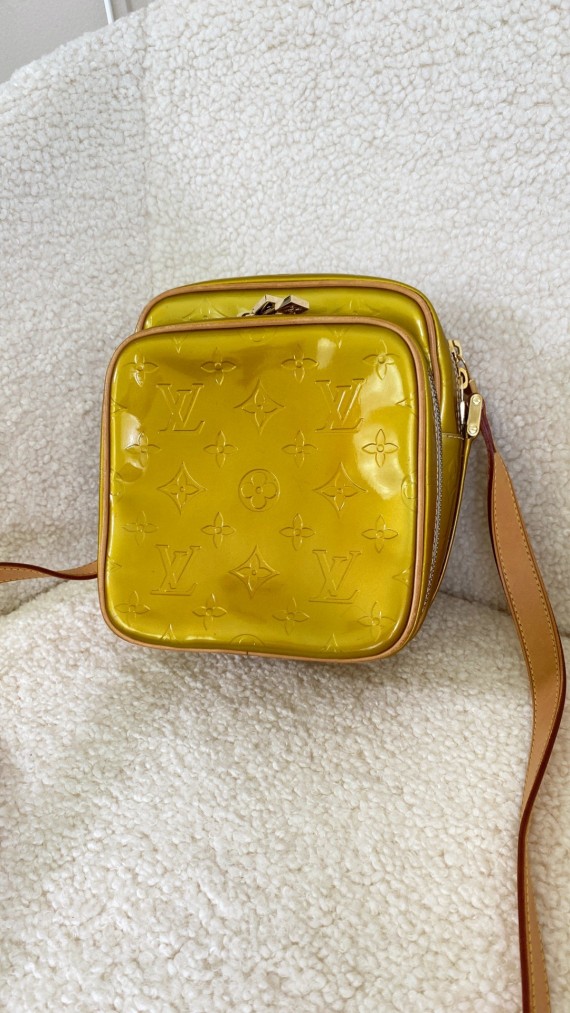 Louis Vuitton Vernis Shoulder Bag