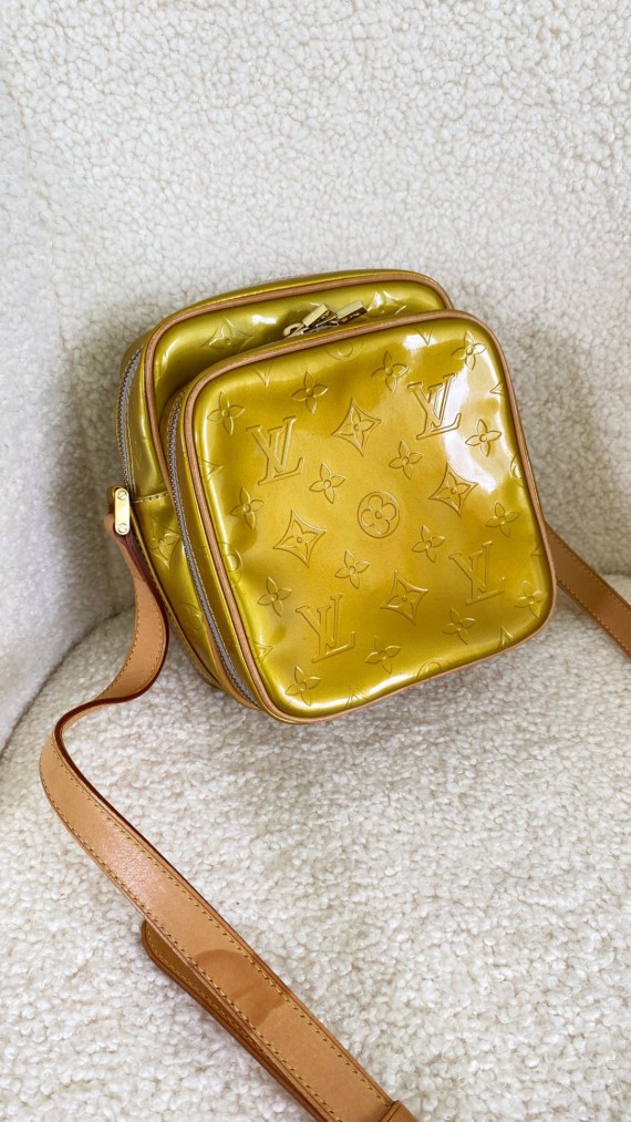 Louis Vuitton Vernis Shoulder Bag