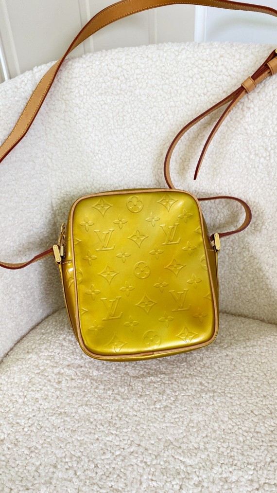 Louis Vuitton Vernis Shoulder Bag