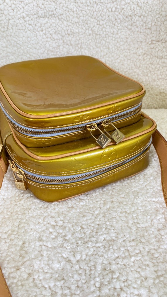 Louis Vuitton Vernis Shoulder Bag