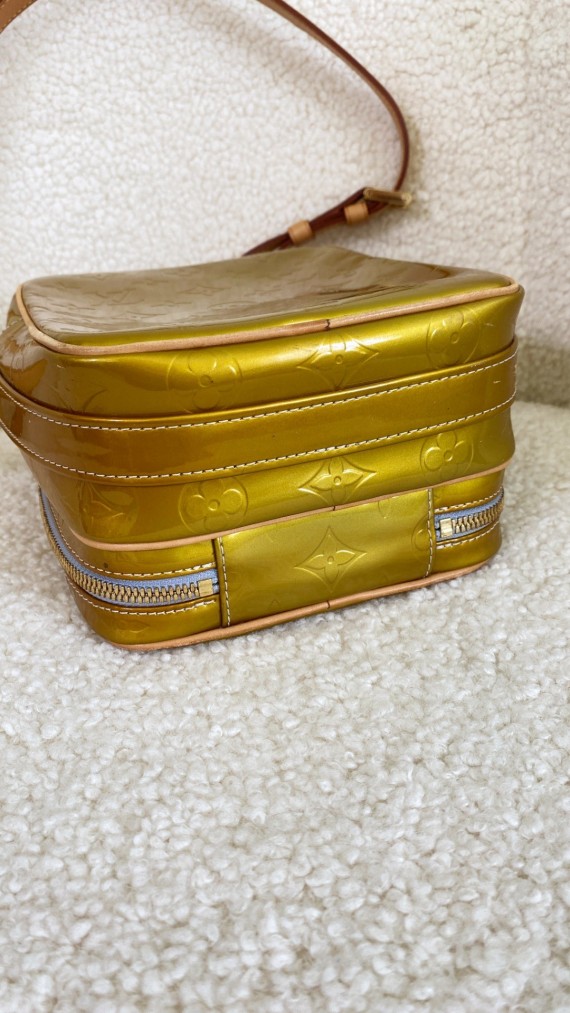 Louis Vuitton Vernis Shoulder Bag