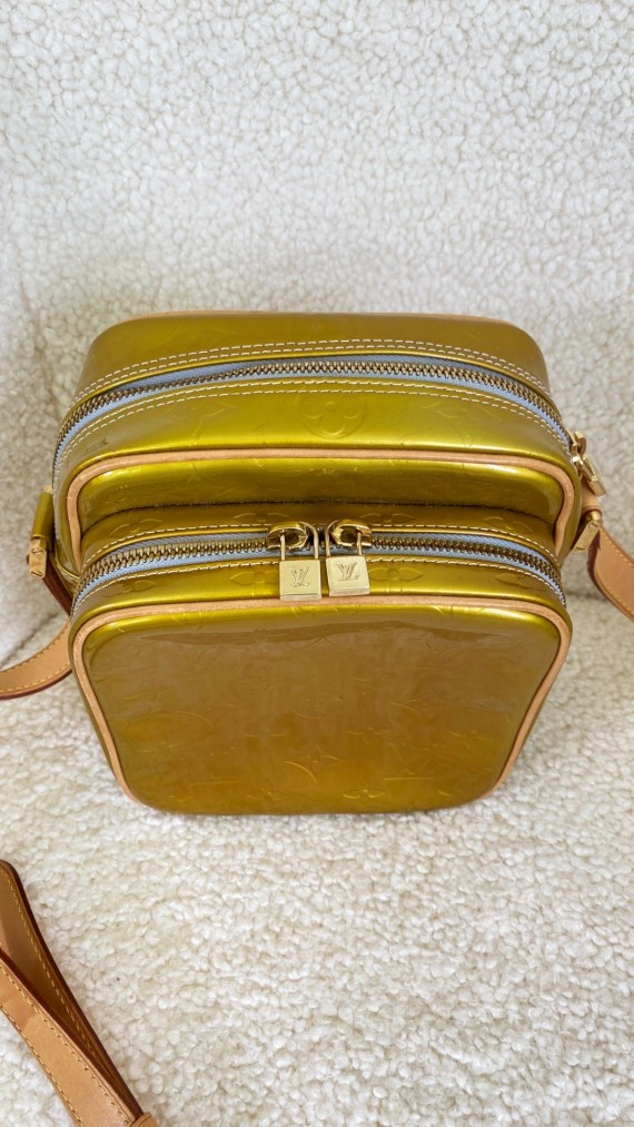 Louis Vuitton Vernis Shoulder Bag