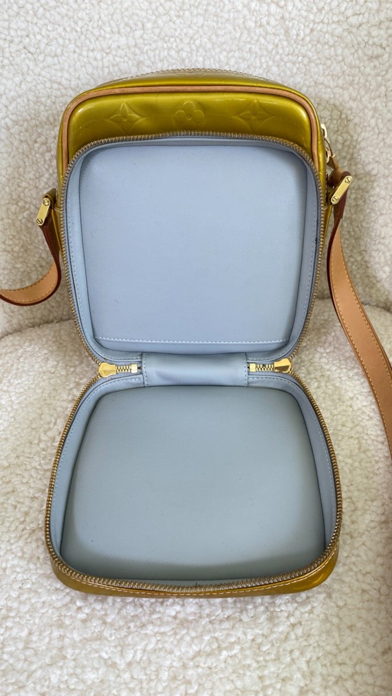 Louis Vuitton Vernis Shoulder Bag
