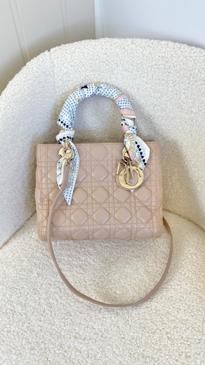 Lady Dior Medium Rose Beige m. GHW