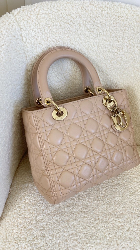 Lady Dior Medium Rose Beige m. GHW