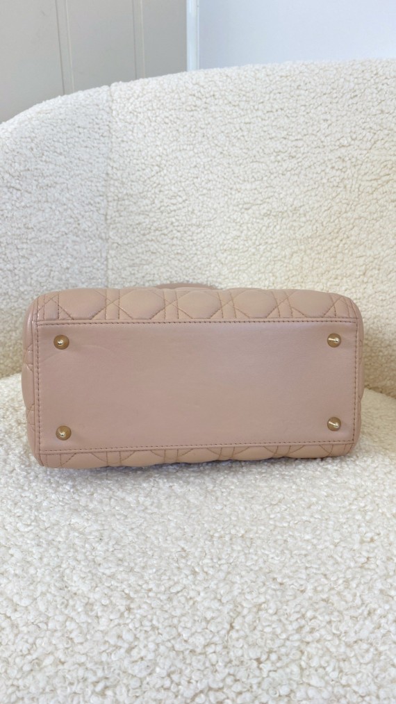 Lady Dior Medium Rose Beige m. GHW