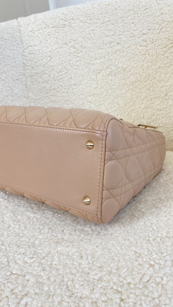 Lady Dior Medium Rose Beige m. GHW