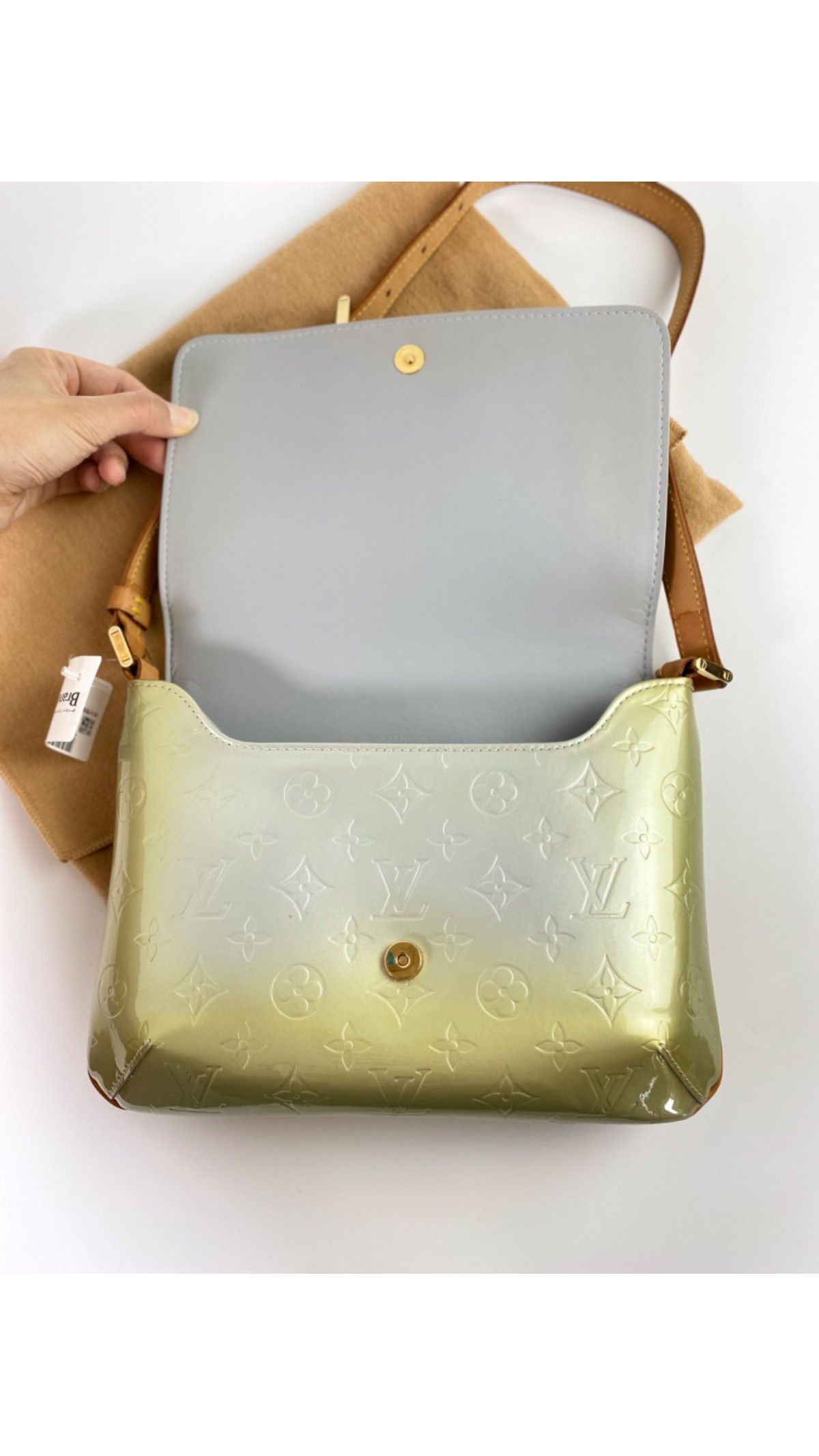 Lv vernis shoulder bag clearance
