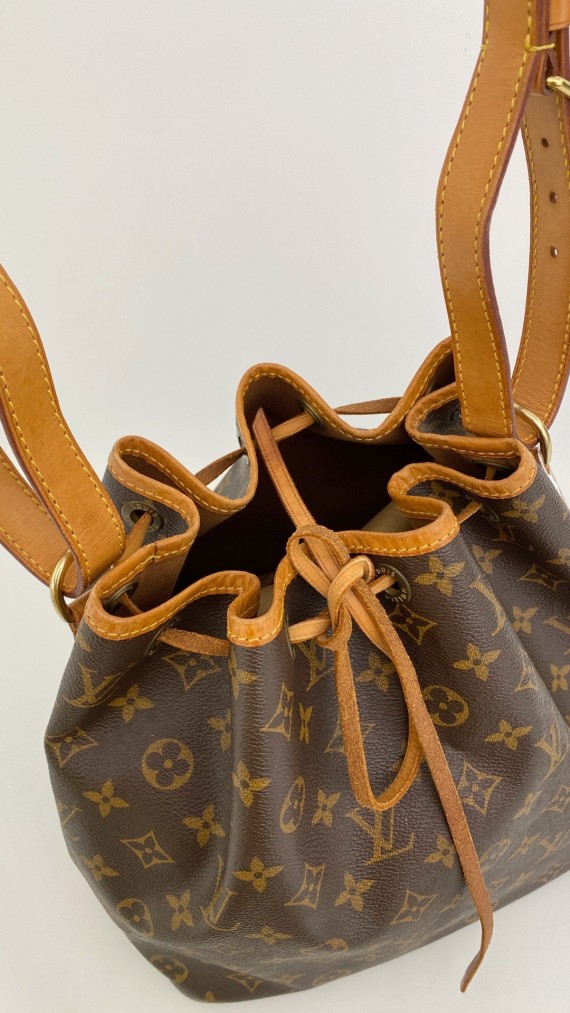Louis Vuitton Noé Petit Shoulder bag