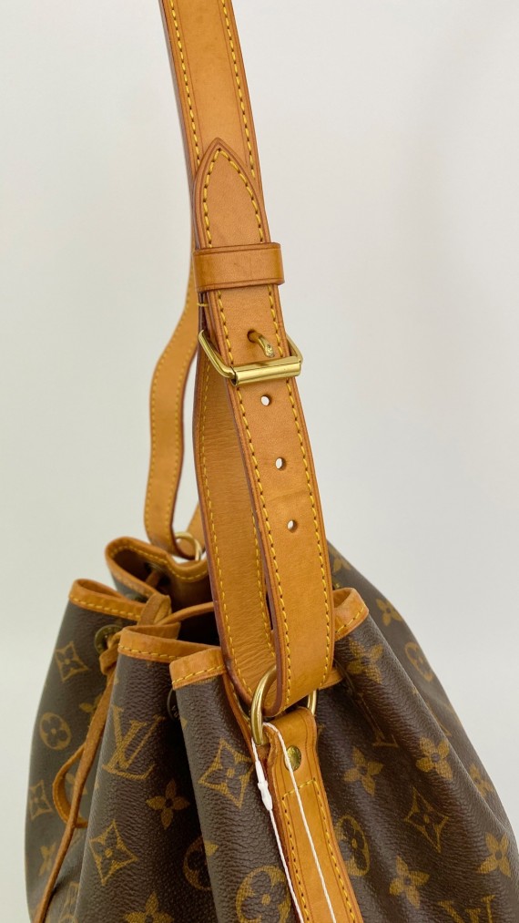 Louis Vuitton Noé Petit Shoulder bag