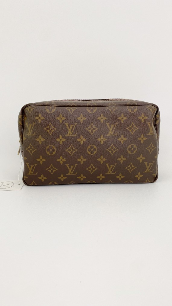 Louis Vuitton Trousse Toilette monogram Size 28.