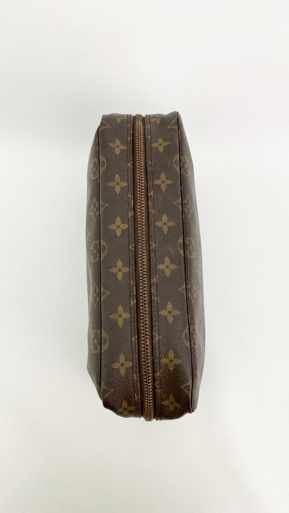 Louis Vuitton Trousse Toilette monogram Size 28.