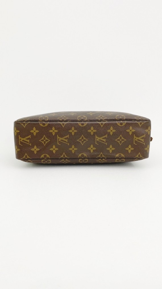 Louis Vuitton Trousse Toilette monogram Size 28.