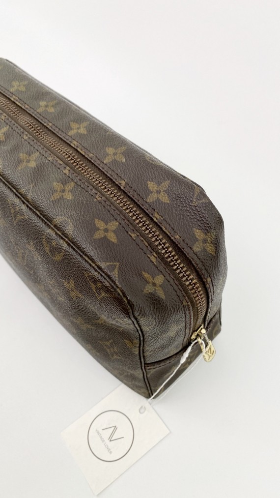 Louis Vuitton Trousse Toilette monogram Size 28.