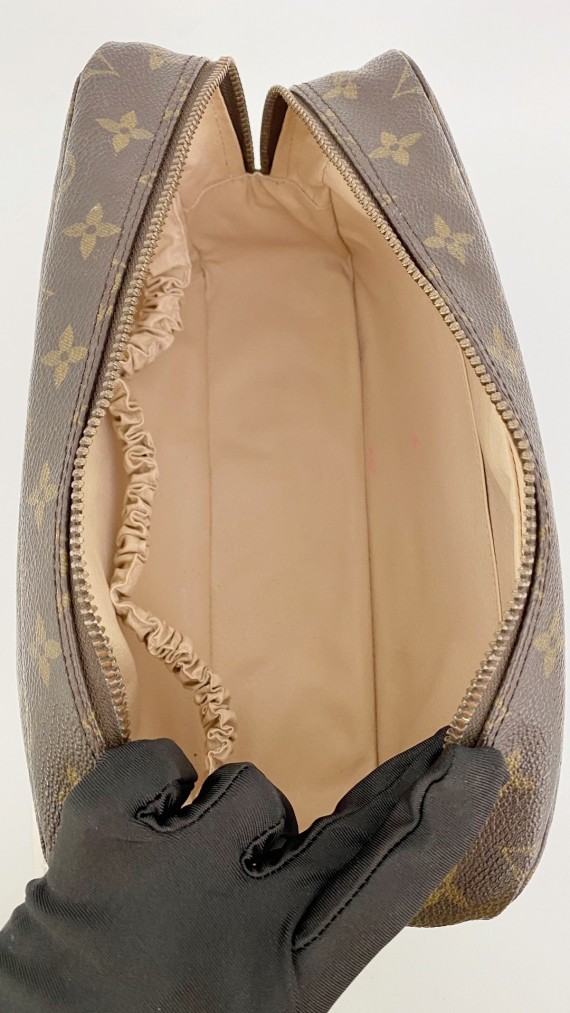 Louis Vuitton Trousse Toilette monogram Size 28.