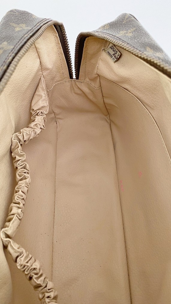 Louis Vuitton Trousse Toilette monogram Size 28.