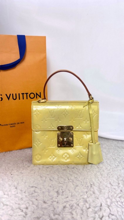 Louis Vuitton Spring street bag