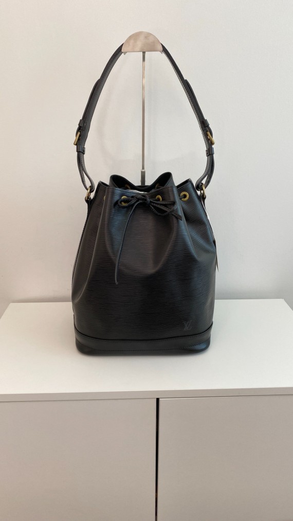 Louis Vuitton Noé GM Epi Leather