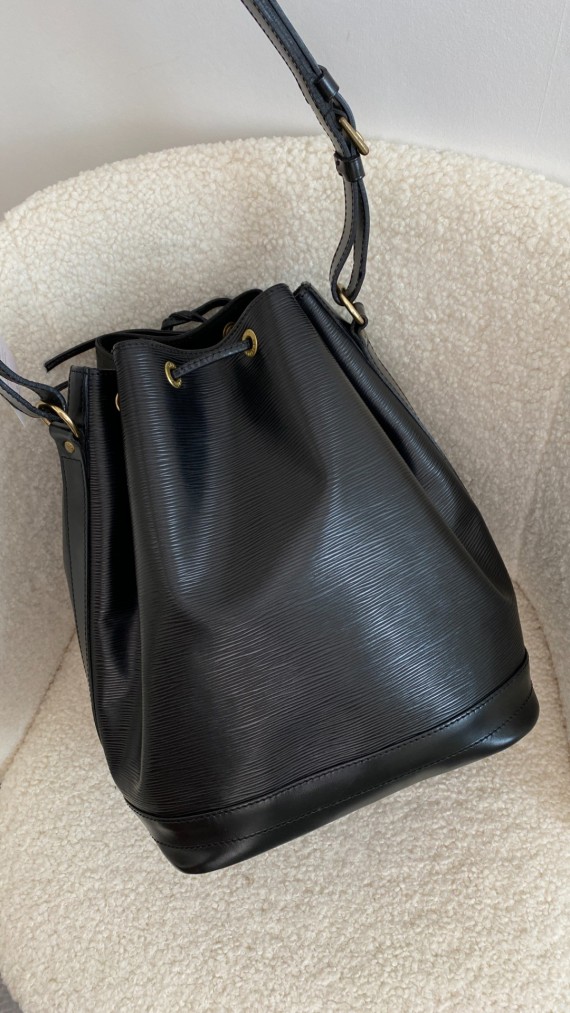 Louis Vuitton Noé GM Epi Leather