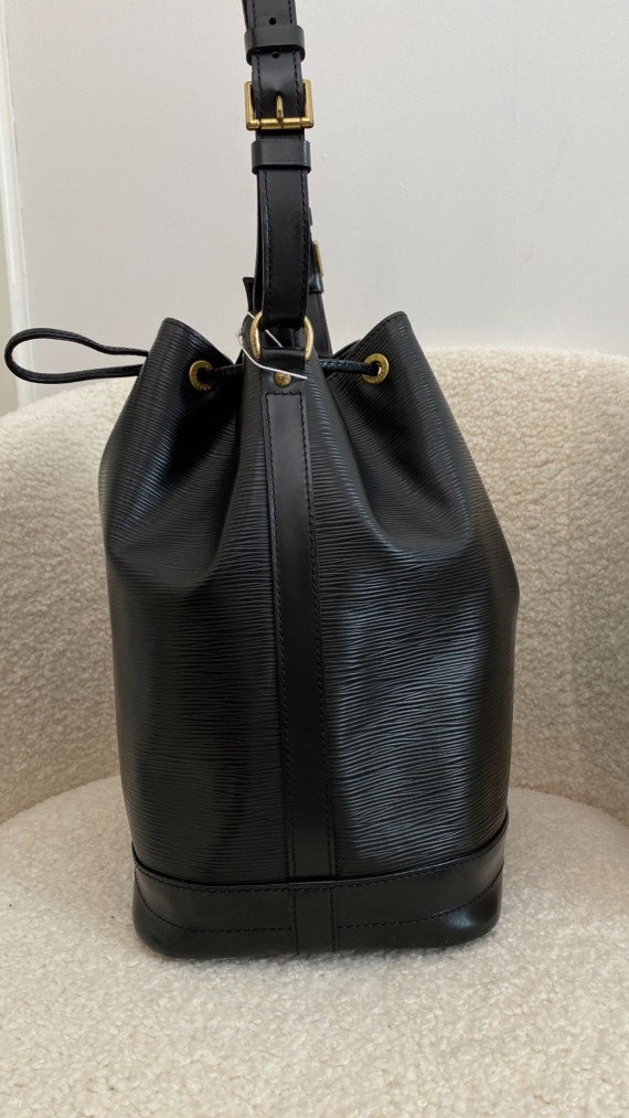 Louis Vuitton Noé GM Epi Leather