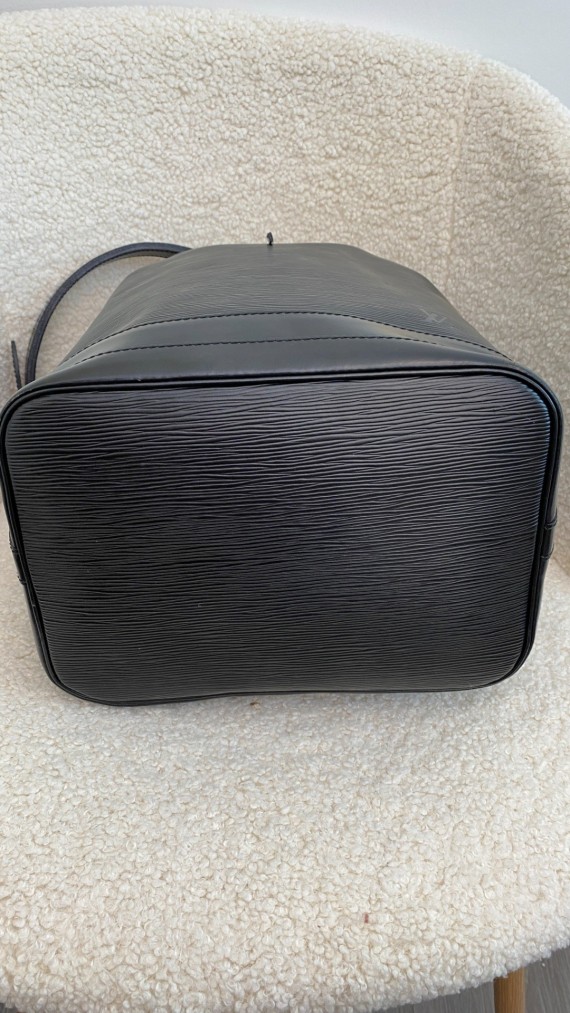 Louis Vuitton Noé GM Epi Leather