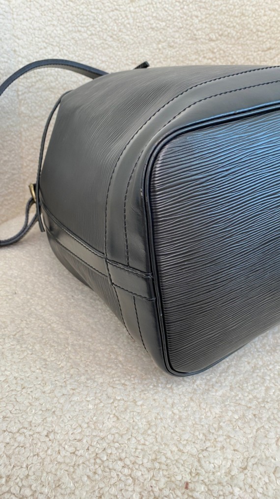 Louis Vuitton Noé GM Epi Leather