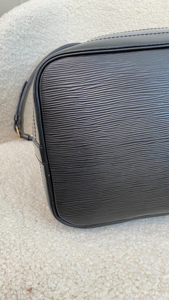 Louis Vuitton Noé GM Epi Leather
